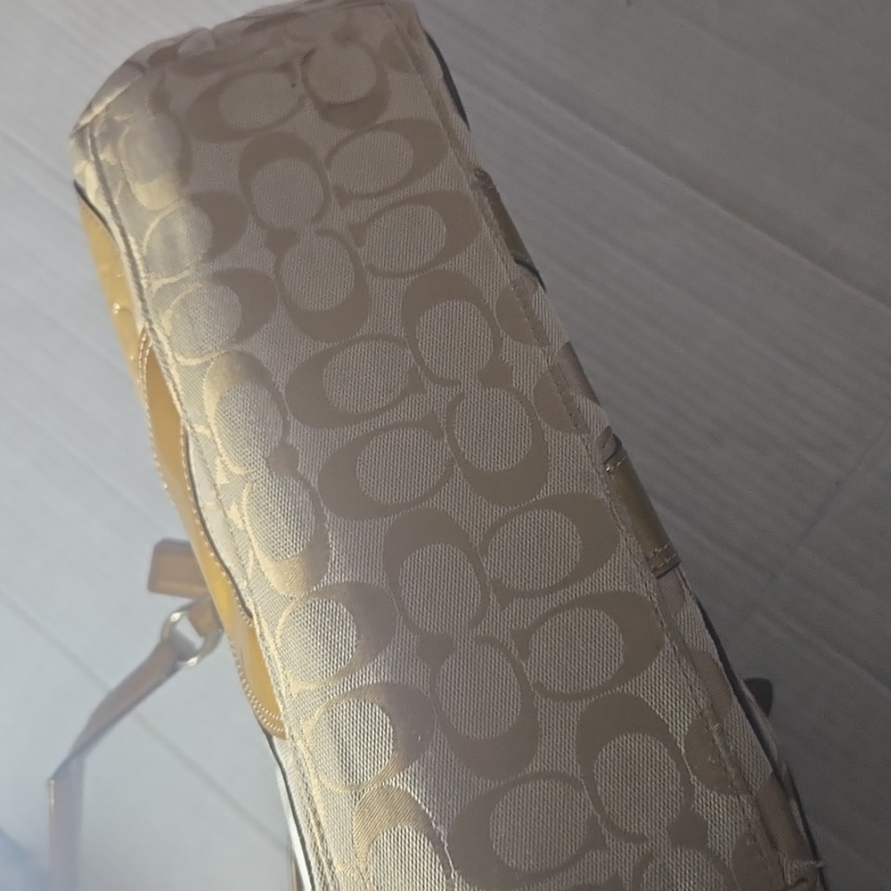 Coach Tote - Picture 10 of 14